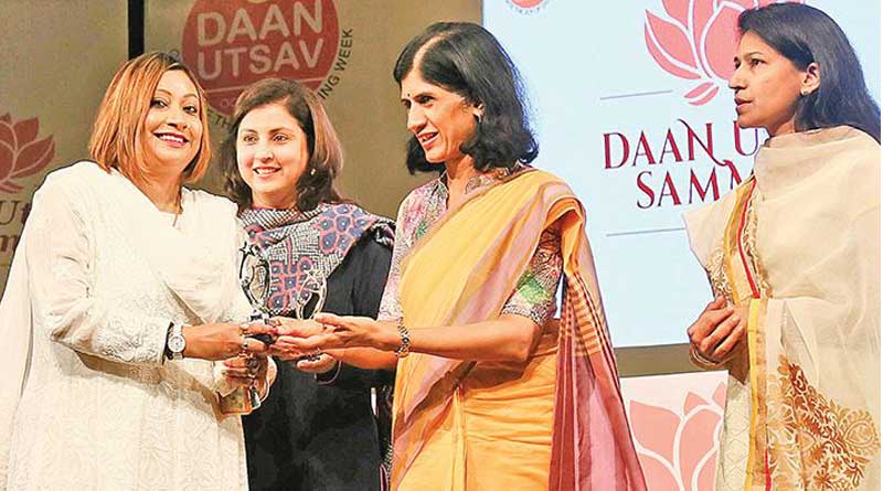 দুঃস্থদের জীবনে আলো জ্বালিয়ে ‘দান উৎসব সম্মান ২০১৯’ পেলেন সেরা বারো