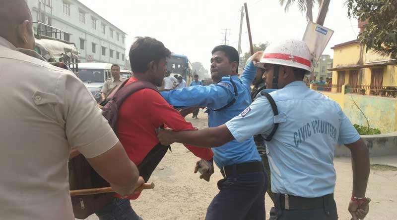 Police lathicharged on the examinees who blocked NH at Balurghat