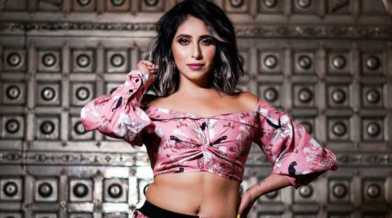 ‘বিকৃতকাম’ অনু মালিক, সুরকারকে তোপ গায়িকা নেহা ভাসিনের