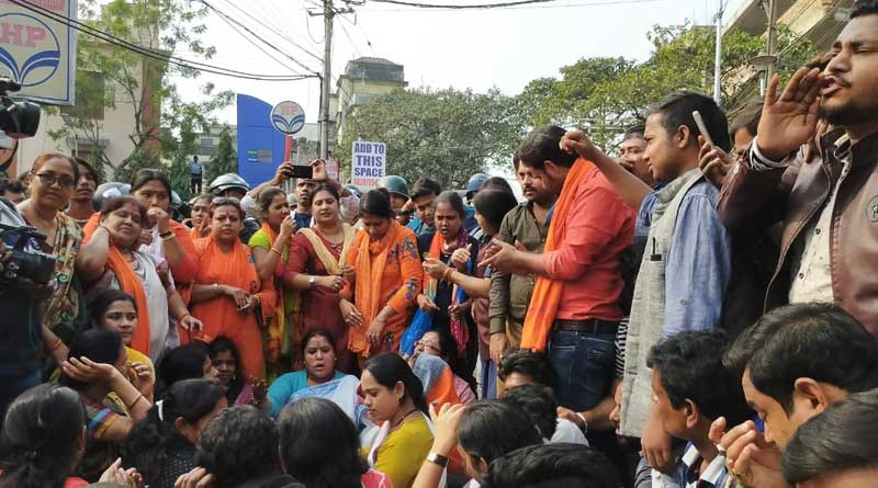 CAA’র সমর্থন মিছিলে বাধা, পুলিশ-বিজেপি ধস্তাধস্তিতে রণক্ষেত্র হাওড়া