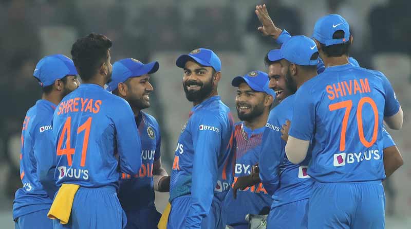 কিং কোহলির কীর্তিতে হায়দরাবাদে  ক্যারিবিয়ান বধ, অনন্য রেকর্ডের মালিক চাহাল