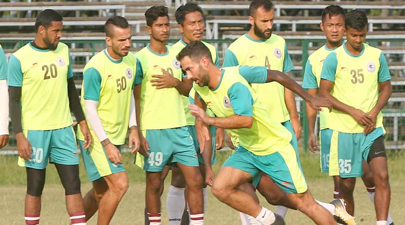 ঘরের মাঠে ঘুরে দাঁড়ানোর লড়াই মোহনবাগানের, ৩ পয়েন্ট ছাড়া ভাবছেন না প্লাজারা