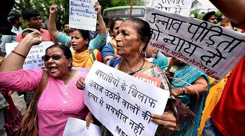 Woman tries to set fire her child as protest of Unnao rape case