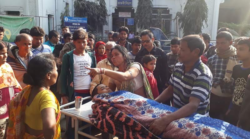 প্রাণ ফেরাতে হাসপাতালের সামনেই মৃত কিশোরকে দুধ খাওয়ানোর চেষ্টা! উত্তেজনা কোচবিহারে
