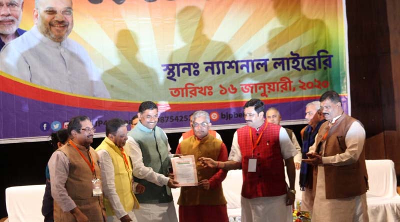 সভাপতি পদে দ্বিতীয় ইনিংস, দিলীপেই আস্থা বঙ্গ বিজেপির