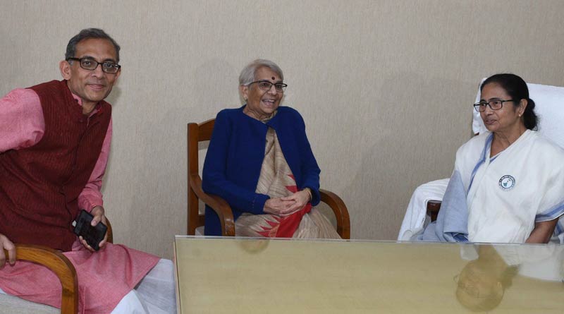 নবান্নে নোবেলজয়ী অভিজিৎ, মাকে সঙ্গে নিয়ে দেখা করলেন মুখ্যমন্ত্রীর সঙ্গে