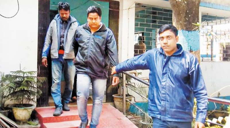 গাড়িতে মজুত তীর-ধনুক, পাইপগান-সহ ধৃত বিজেপি নেতা, বানচাল নাশকতার ছক