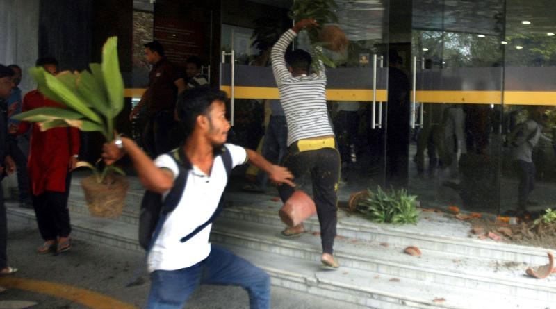 রোগীমৃত্যুতে ধুন্ধুমার কলকাতার বেসরকারি হাসপাতাল, আক্রান্ত চিকিৎসক
