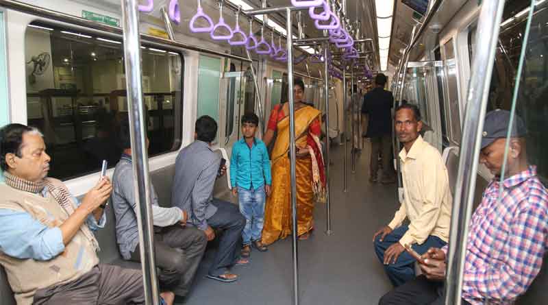 Kolkata's East West Metro gifts roses to passengers on first day
