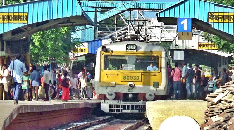 কাঁচরাপাড়া স্টেশনে প্যান্টোগ্রাফ ভেঙে বিপত্তি, ব্যাহত শিয়ালদহ-রানাঘাট শাখার ট্রেন চলাচল