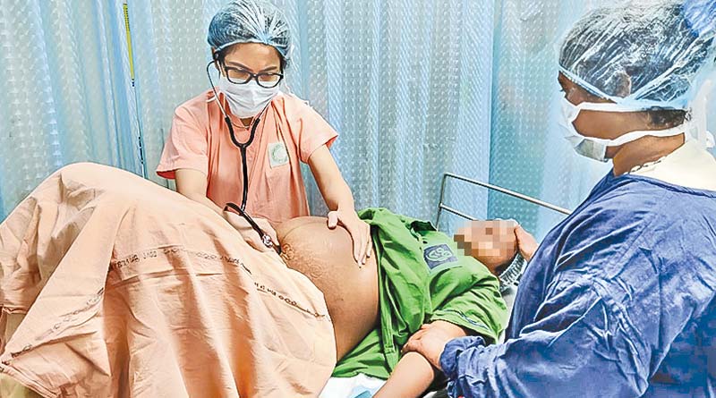 লেবাররুমে রোগীর আত্মীয়, ন‌্যাশনাল মেডিক‌্যালের পাইলট প্রজেক্ট পুরস্কৃত স্বাস্থ্য মন্ত্রকে