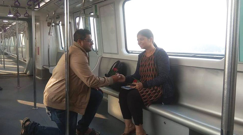 Kolkata' East West Metro witnesses love on Valentine's Day