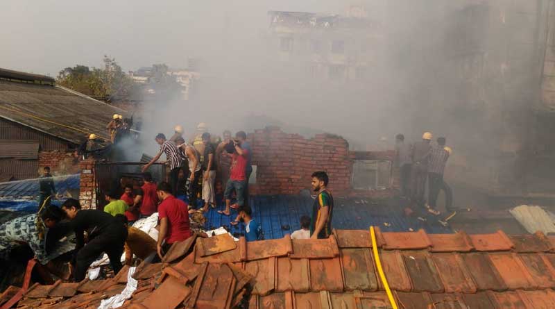 Massive fire at Raja Bazar, 11 fire tenders are trying to control it