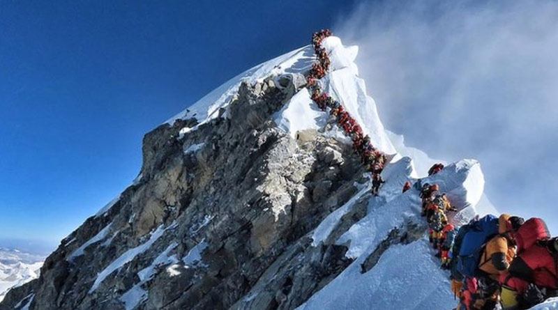 A team of rope fixing Chinese climbers scaled Mount Everest