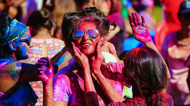 Five apps that will make your Holi photos more colorful | Sangbad Pratidin