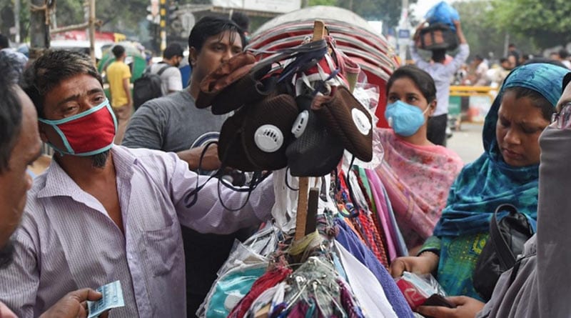 করোনা আক্রান্ত সন্দেহে একঘরে করল গ্রামবাসী, প্রশাসনের দ্বারস্থ অসহায় পরিবার