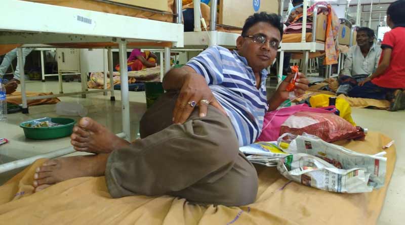 করোনা ঠেকাতে গোমূত্র পান! অসুস্থ হয়ে হাসপাতালে ভরতি এক ব্যক্তি