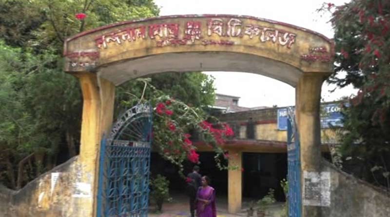 ভাটপাড়ায় ছাত্রীকে জাত তুলে অপমানের অভিযোগ, গ্রেপ্তার বিএড কলেজের অধ্যক্ষা