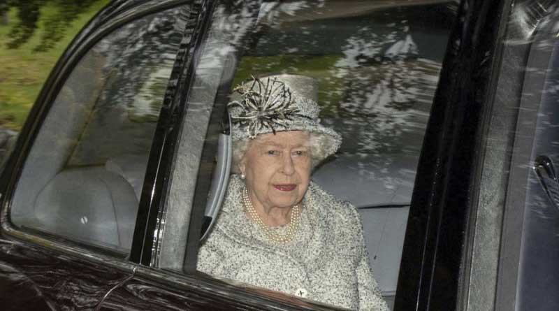 Queen Elizabeth leaves Buckingham for quarantine over coronavirus