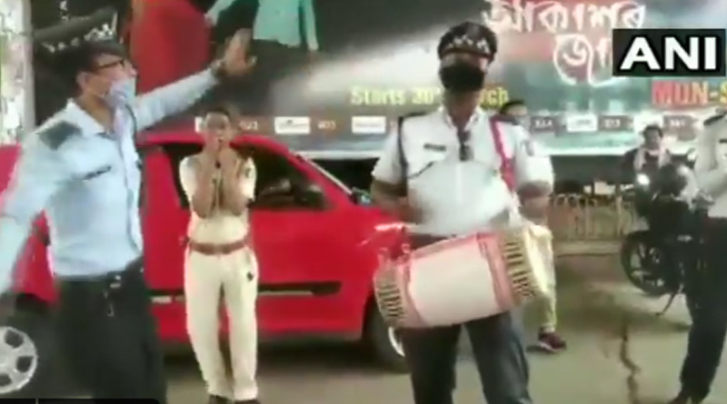 Assam Traffic Police officials celebrate Rongali Bihu on road. Viral video