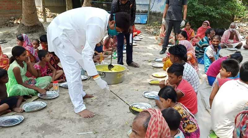 North Bongaon's MLA Biswajit Das distributes food to needy people