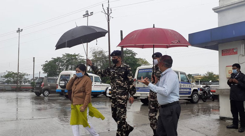বৃষ্টি মাথায় করোনা পরিস্থিতি পর্যবেক্ষণে কেন্দ্রীয় প্রতিনিধি দল, গেলেন কোভিড হাসপাতালে