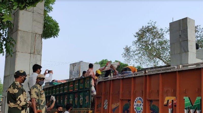 করোনা দাপটের মাঝেই শুরু সীমান্ত বাণিজ্য, ৩৭ দিন পর খুলল পেট্রাপোল বন্দর