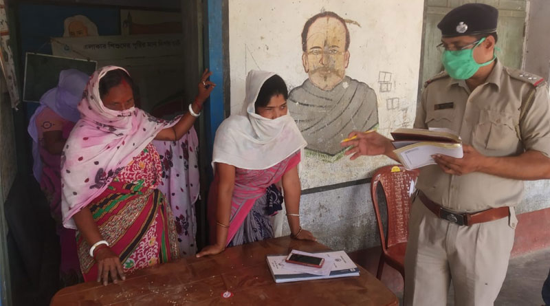 প্রাপ্যের তুলনায় মিলছে কম চাল-ডাল! কারচুপির অভিযোগে উত্তাল বাঁকুড়ার ICDS কেন্দ্র