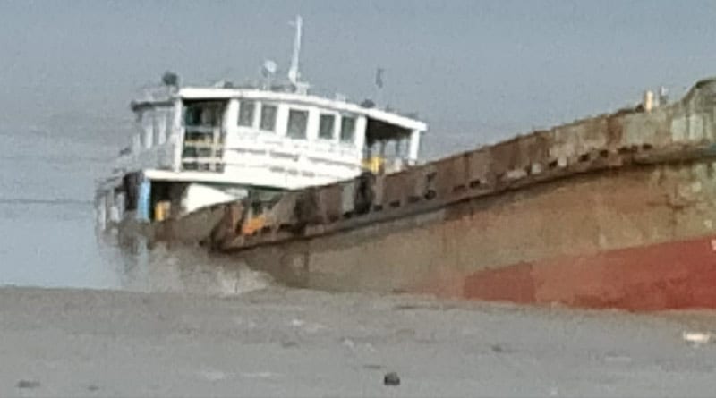 Bangladeshi ship with flyash sinks into Hooghly River near Kulpi