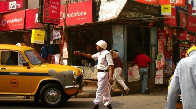 Unexpected no. of cars in the streets during lockdown, 51 of them seized by Kolkata Police