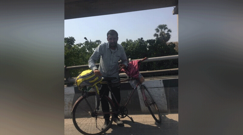 হৃদরোগে আক্রান্ত বাবা, খবর পেয়ে ২১০০ কিমি সাইকেল যাত্রা যুবকের