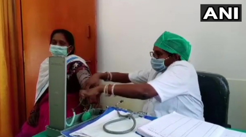 Chhattisgarh: 8-month pregnant healthcare worker attends to patients