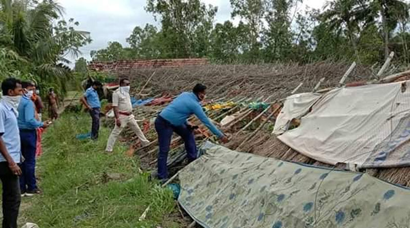 ঘূর্ণিঝড়ে লন্ডভন্ড সাগরদ্বীপ, জরুরি ভিত্তিতে ত্রাণের ব্যবস্থা প্রশাসনের