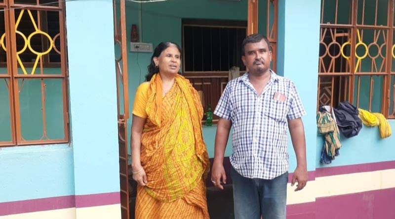Postmaster from Bankura spends his earning to feed poor people during lockdown