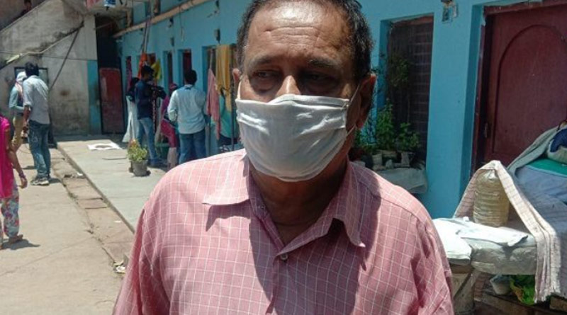 মানবিক, ভাড়াটেদের ভাড়া মকুবের পর ২৫ কিলো করে চাল দিলেন বাড়ির মালিক