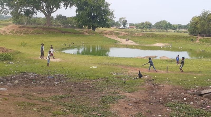 Shops open, people are playing cricket at containment zones in Purulia