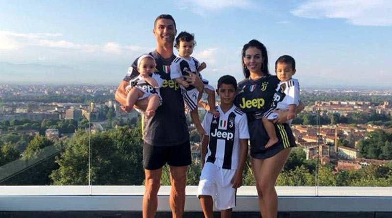 Cristiano Ronaldo in Quarantine with family as he reached Turin