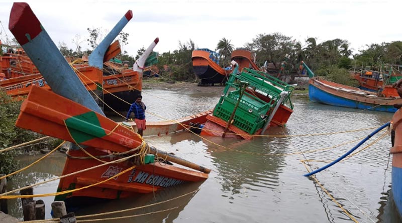 Hundreds fishing boat drowned in water for cyclone amphan