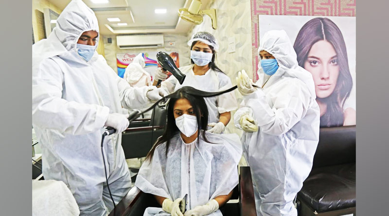 Kolkata parlors maintaining hygiene, instruction given by government