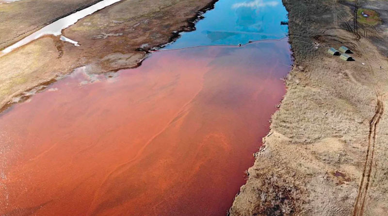 Reddish water in Siberian river! Russian President declairs State of Emergency