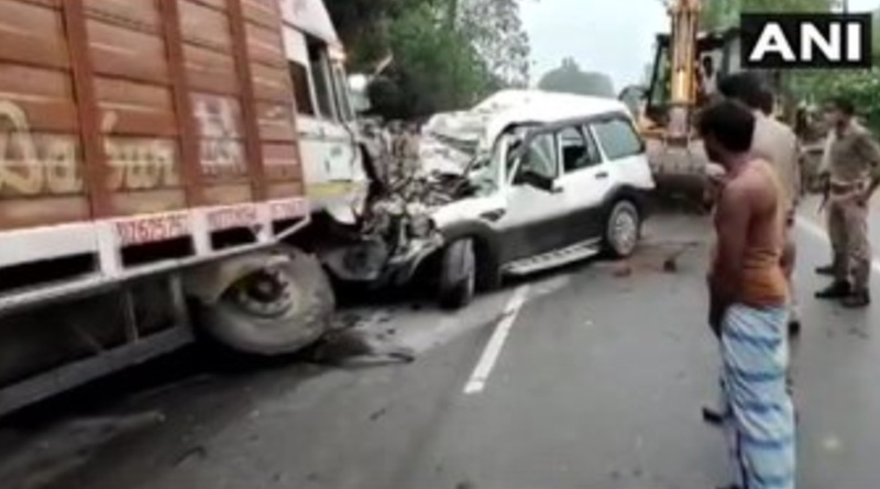 উত্তরপ্রদেশে ট্রাক ও গাড়ির মুখোমুখি সংঘর্ষ, মৃত দুই নাবালক-সহ ৯