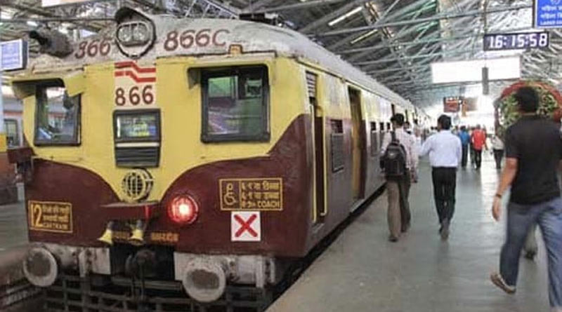 Local Train services for masses resume in Mumbai | Sangbad Pratidin