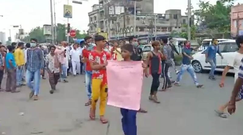 করোনার সঙ্গেই পরিষেবা দিতে হবে অন্য রোগীদেরও, স্থানীয়দের বিক্ষোভে উত্তাল সাগর দত্ত হাসপাতাল