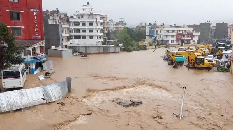 লাগাতার বৃষ্টির জেরে ভয়াবহ নেপালের বন্যা পরিস্থিতি, মৃত কমপক্ষে ১৩২