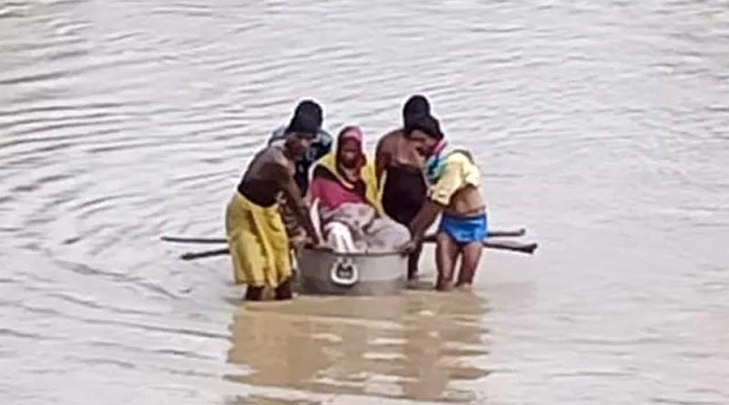 Pregnant woman carried in utensil across river to hospital in Chattishgarh