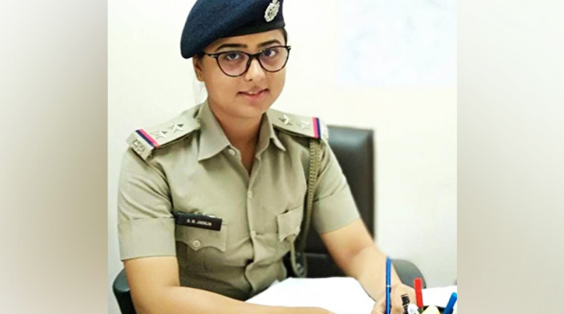 জোড়া ধর্ষণকাণ্ডে অভিযুক্তকে বাঁচাতে ৩৩ লক্ষ টাকা ঘুষ, গ্রেপ্তারির মুখে মহিলা পুলিশ অফিসার