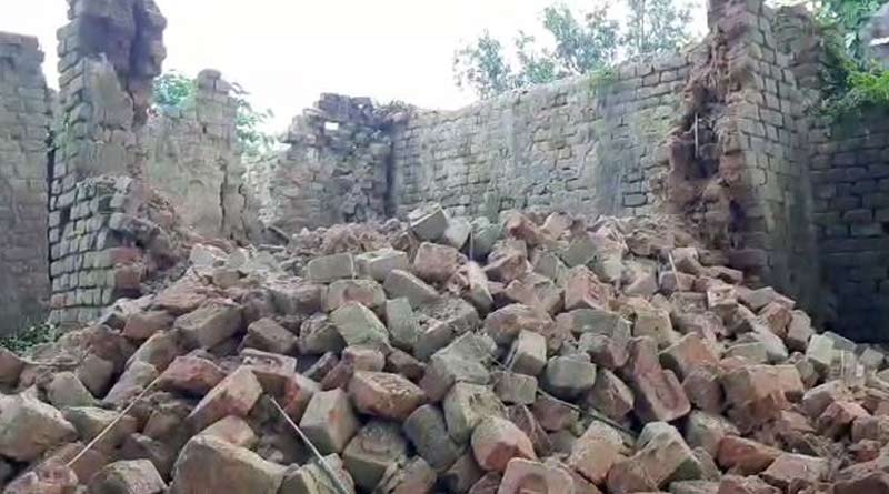 Blast rips apart abandoned house at Ilambazar, Birbhum