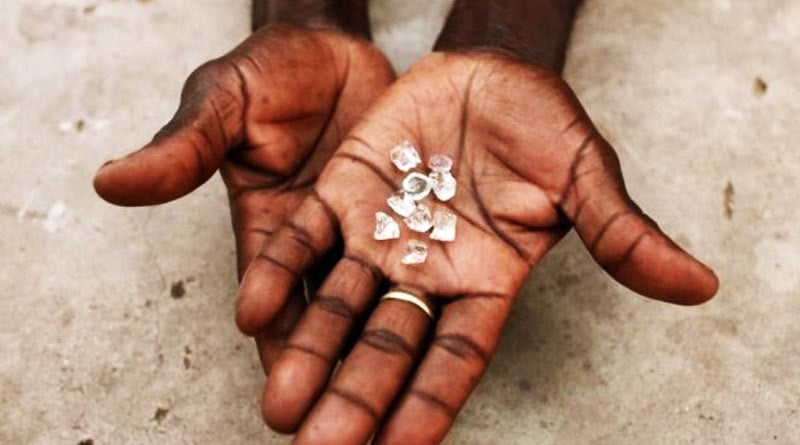 Madhya Pradesh labourer found diamonds from mine