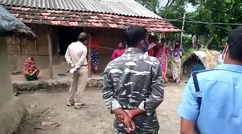 প্রেমিকা প্রাপ্তবয়স্ক হওয়ার আগে বিয়েতে নারাজ যুবক, প্রেমিকের বাড়ির সামনে ধরনায় নাবালিকা