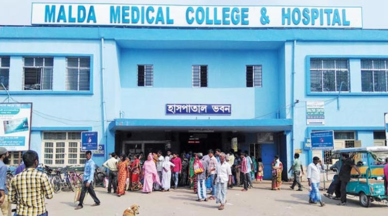 Death of a minor infected with dengue due to wrong injection, family protests at Malda Medical College Hospital । Sangbad Pratidin